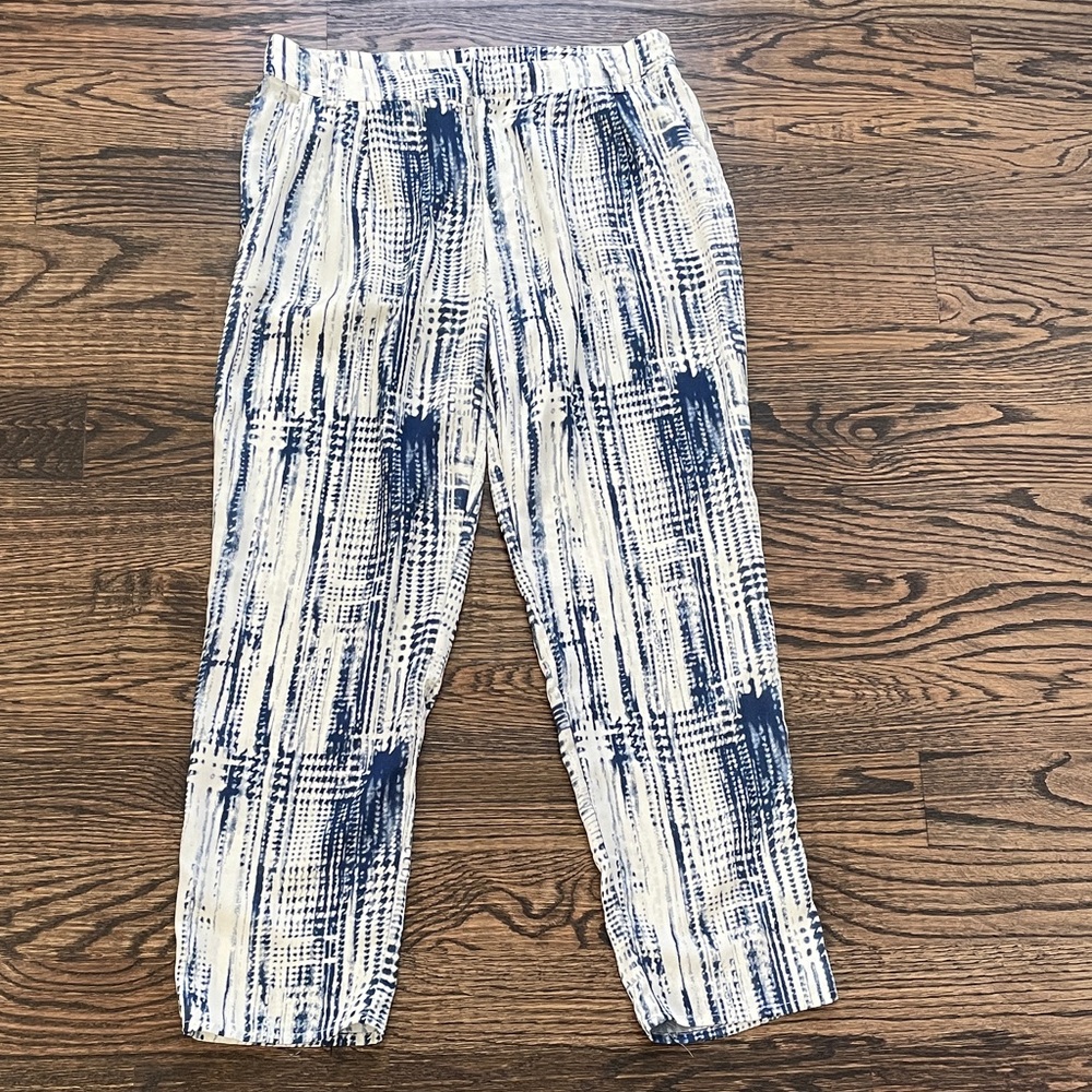StyleMint Navy and Cream Abstract Pants